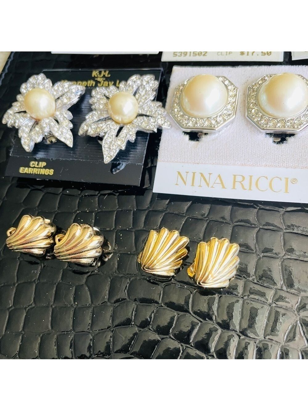 Vintage RICHELIEU Dainty Faux Pearl Gold Tone Swirl Clip On Retro Earrin… - Picture 15 of 15